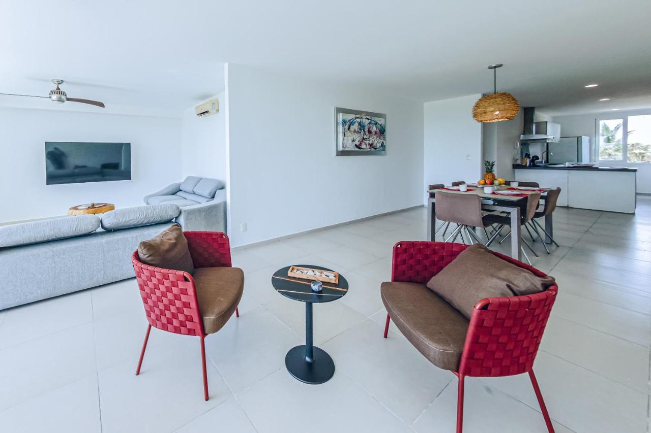 New Beachfront Luxury Apartments Cancún Exteriör bild