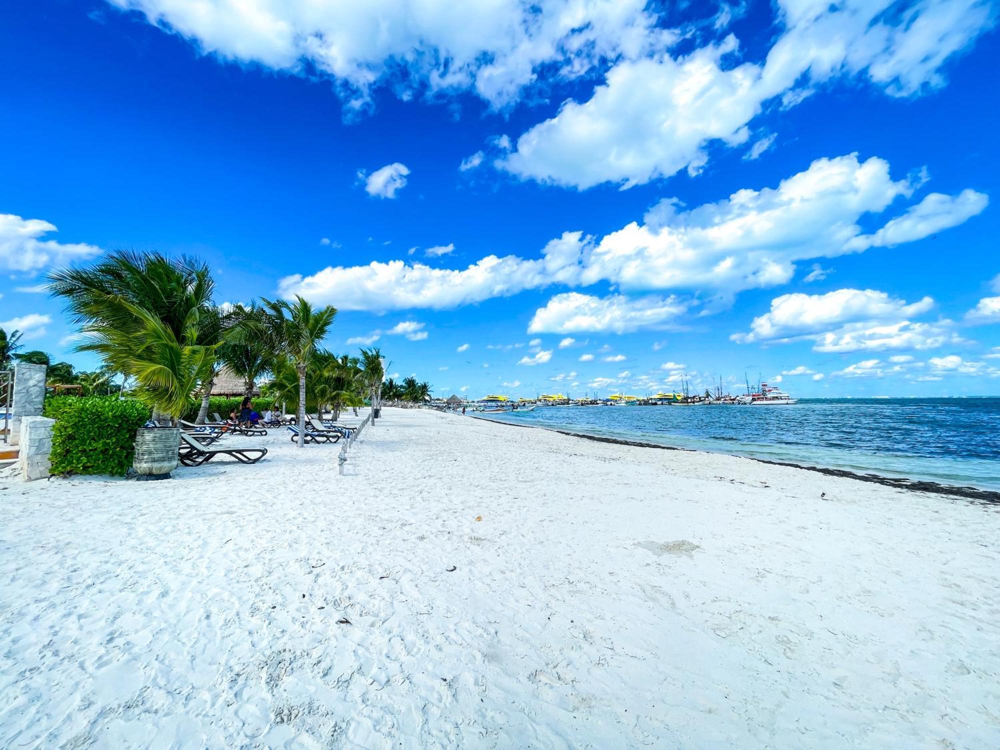 New Beachfront Luxury Apartments Cancún Exteriör bild