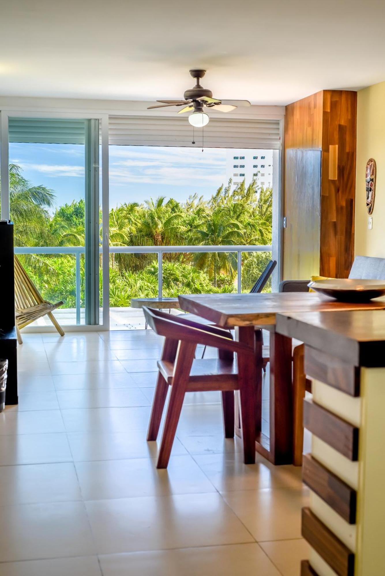 New Beachfront Luxury Apartments Cancún Exteriör bild