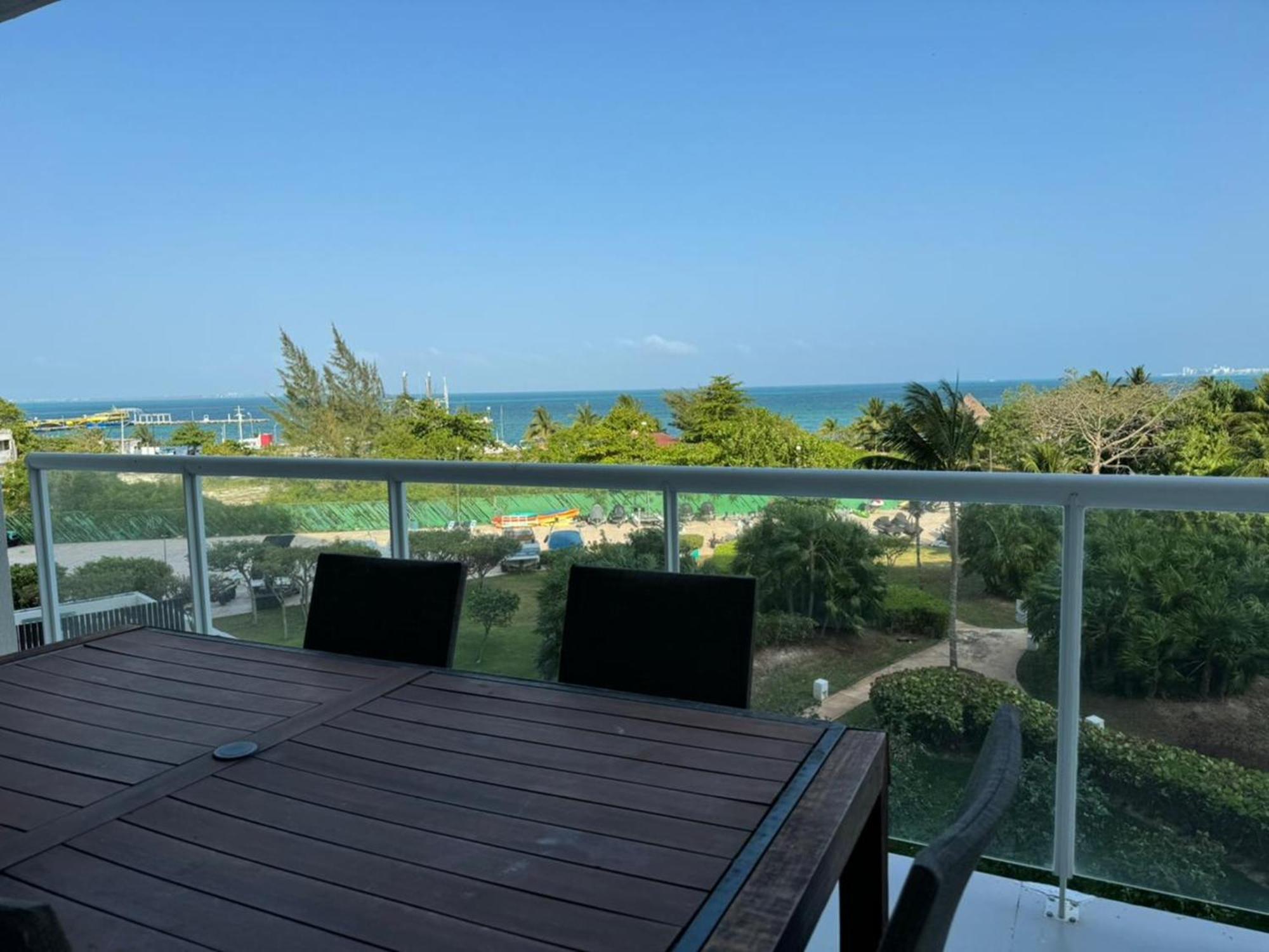 New Beachfront Luxury Apartments Cancún Exteriör bild