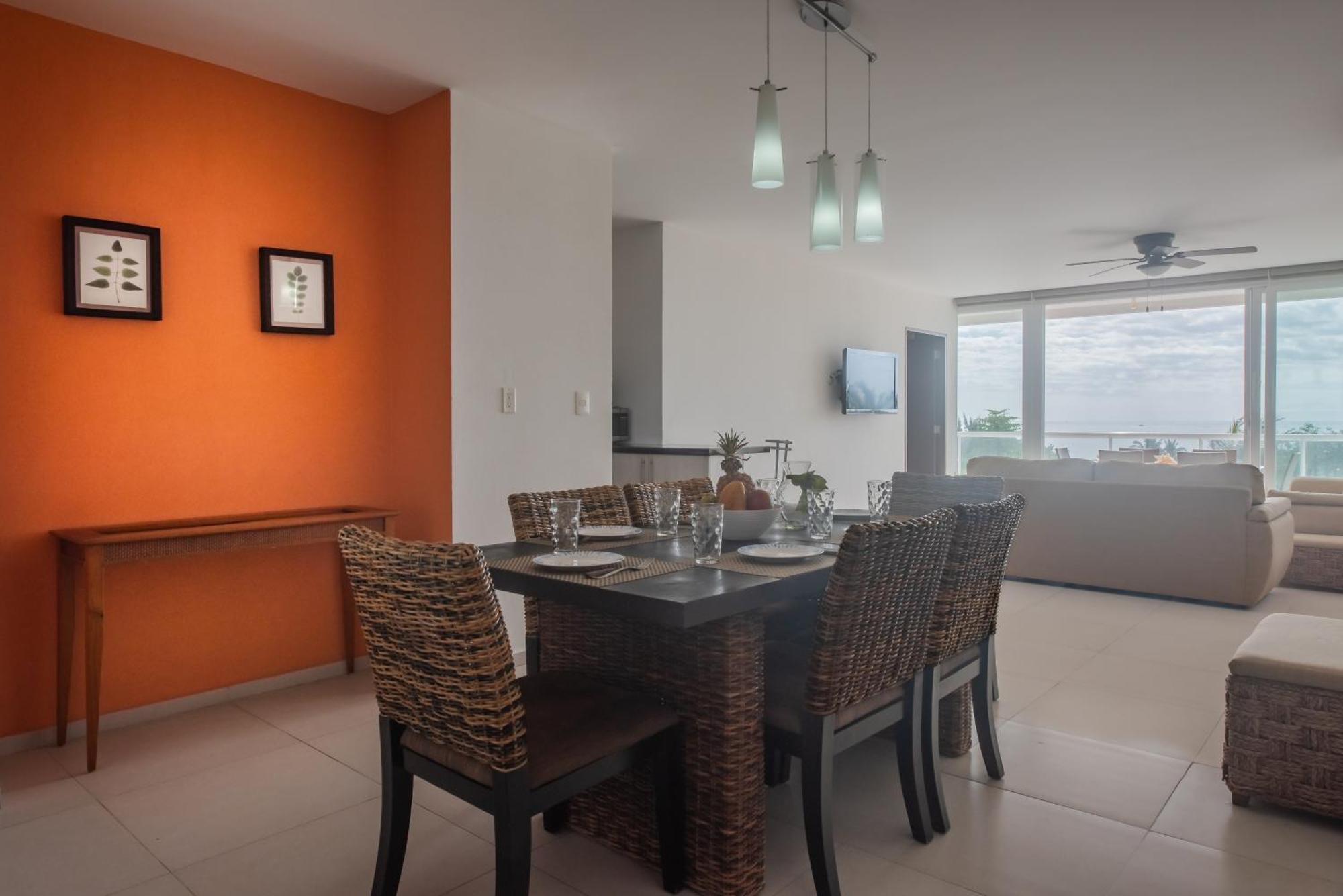 New Beachfront Luxury Apartments Cancún Exteriör bild