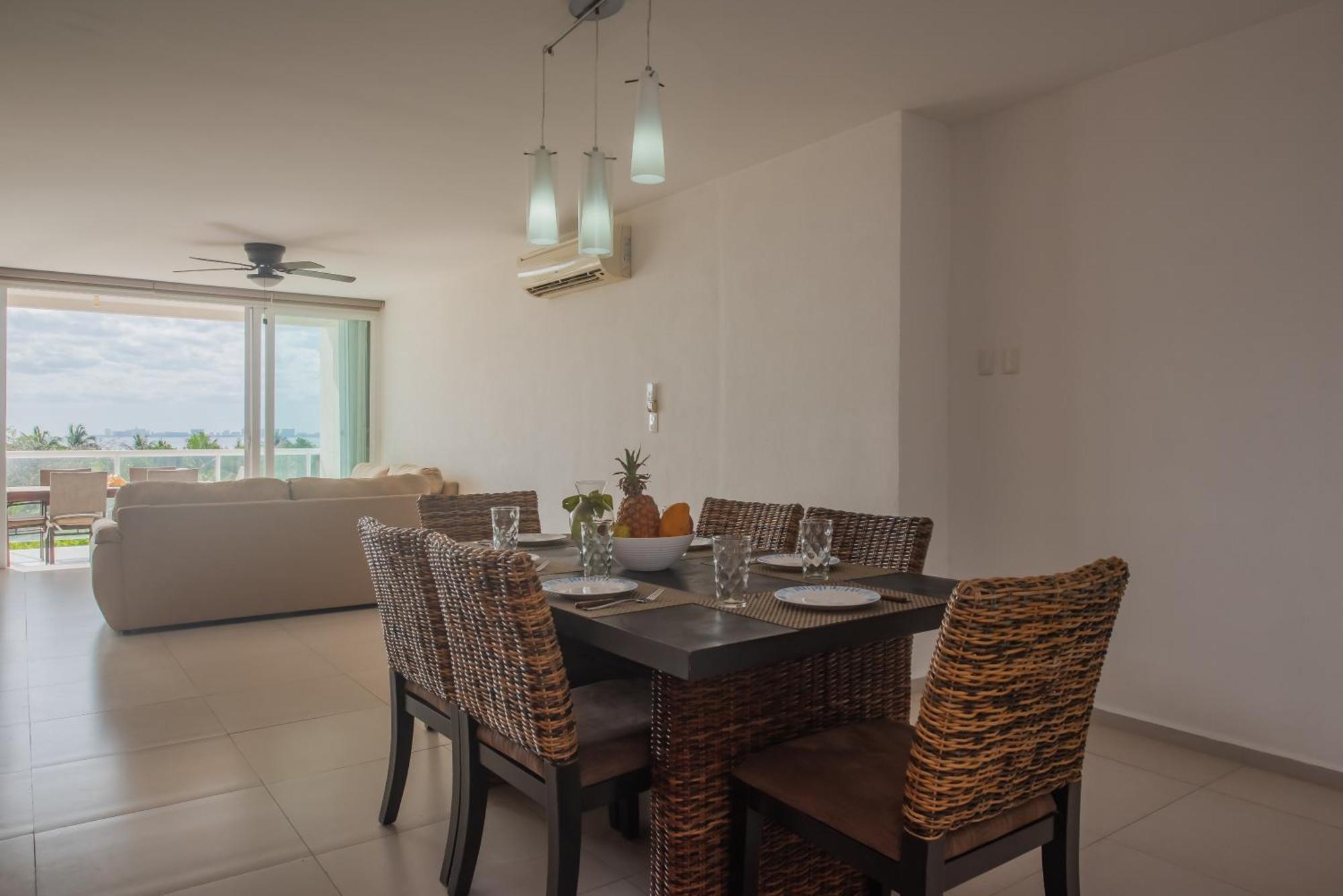New Beachfront Luxury Apartments Cancún Exteriör bild