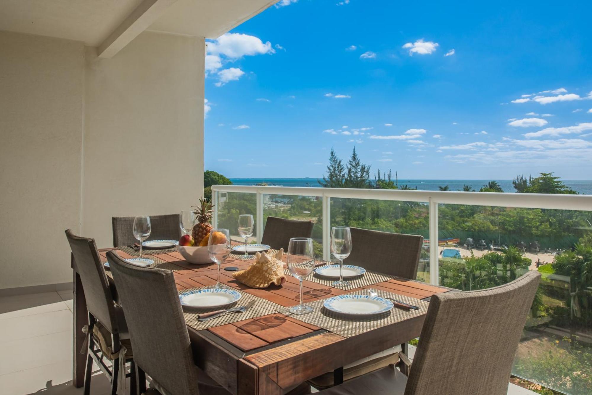 New Beachfront Luxury Apartments Cancún Exteriör bild